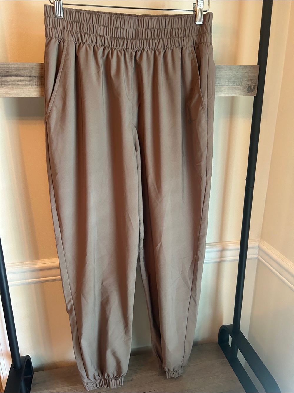 Casual Elastic-Waist Pants in Brown